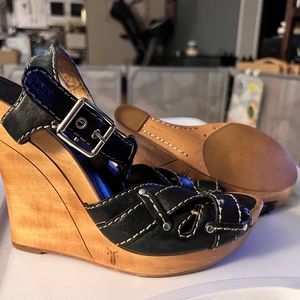 FRYE June T-Strap Platform Wedge Sandals Black